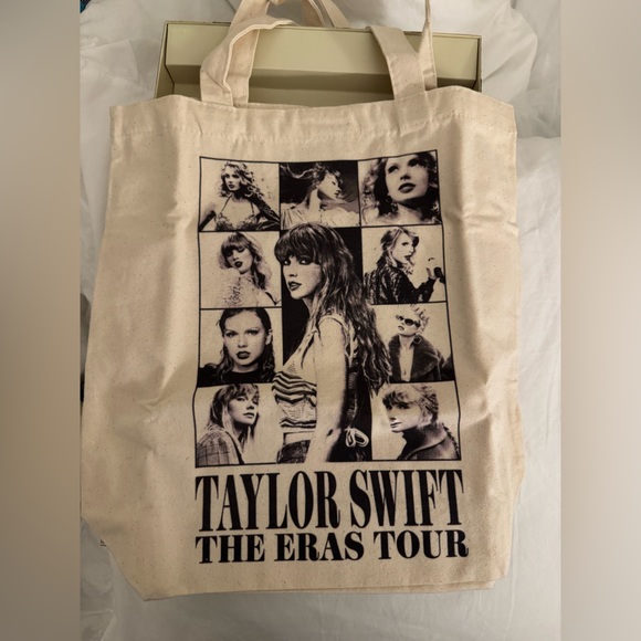 Taylor Swift Eras Tour VIP Box Toronto - Picture 13 of 15